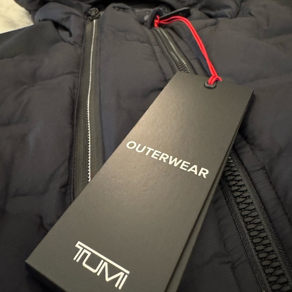 TUMI Men's Navy Quilted Lightweight Puffer Jacket - Size X-Large - 1527501041 - Picture 16 of 16